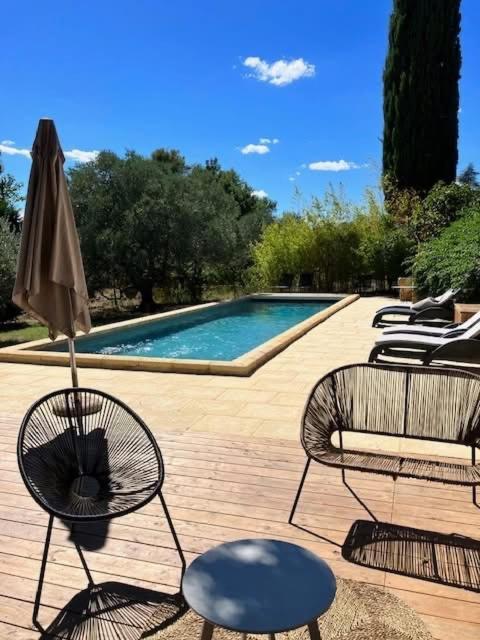 Le Mas Du Cypres, 12 Pers Et Piscine Aigaliers Exterior photo